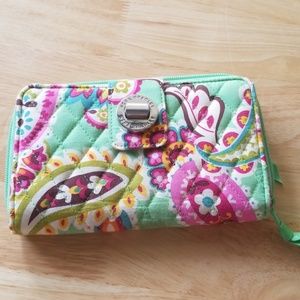 Vera bradley wallett